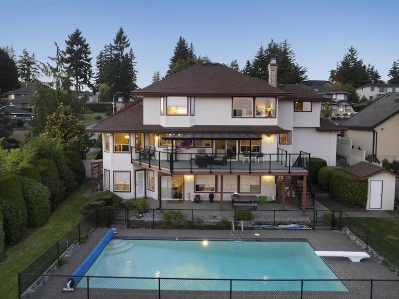 16512 77a Avenue, Surrey BC V4N 0L4