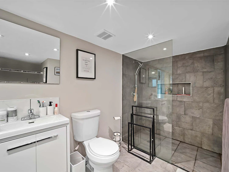 21124 Glenwood Avenue, Maple Ridge, BC, V2X 8K5 - 32
