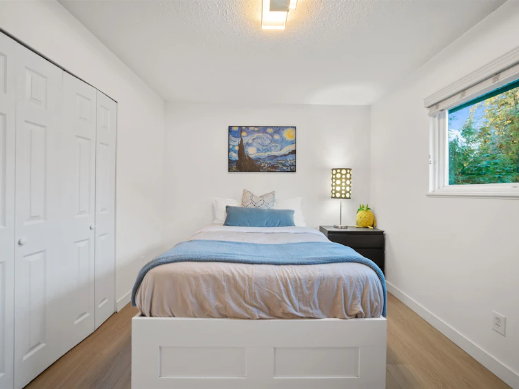 21124 Glenwood Avenue, Maple Ridge, BC, V2X 8K5 - 21