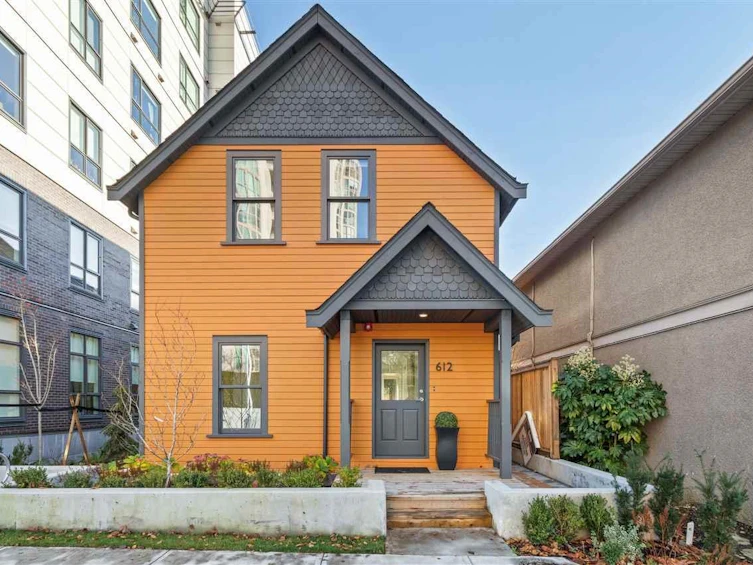 612 Brantford Street, New Westminster, BC, V3M 1W7