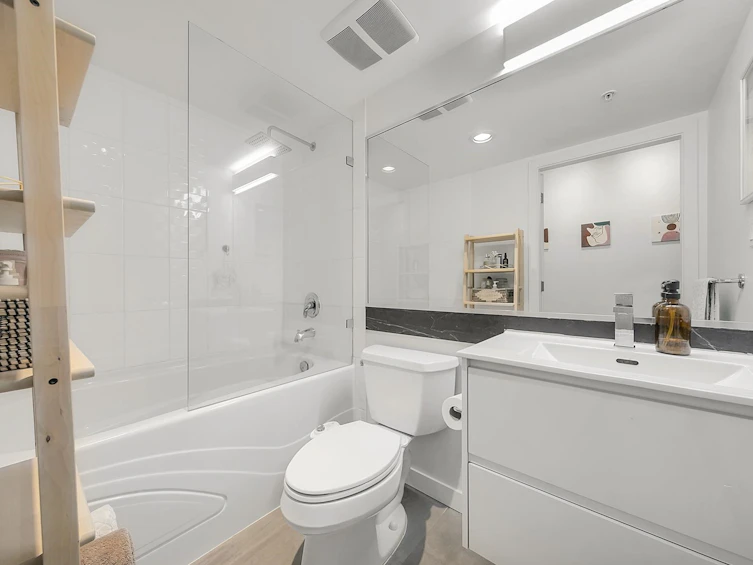 205-189 National Avenue, Vancouver, BC, V6A 4L8 - 25
