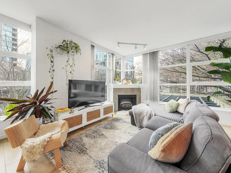 205-189 National Avenue, Vancouver, BC, V6A 4L8 - 2