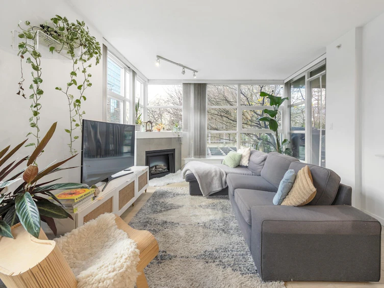 205-189 National Avenue, Vancouver, BC, V6A 4L8 - 3