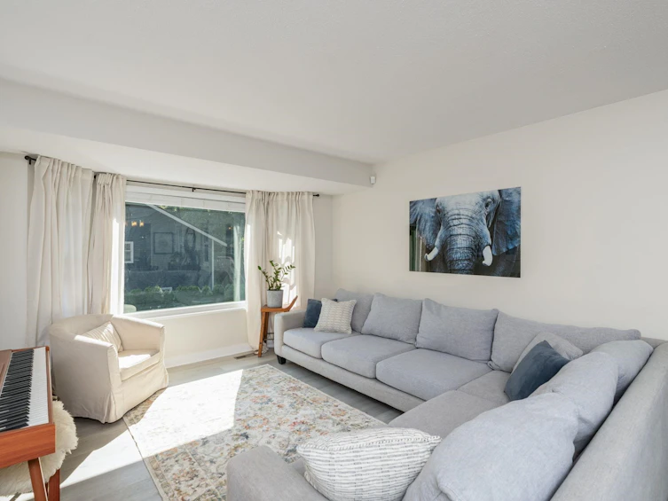 625 Seymour Court, North Vancouver, BC, V7J 3S7 - 3