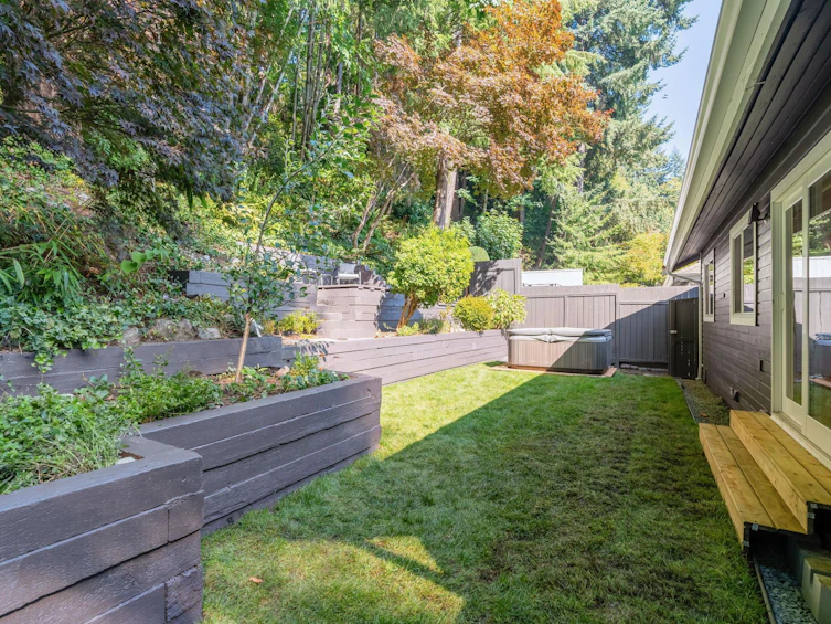 625 Seymour Court, North Vancouver, BC, V7J 3S7 - 34
