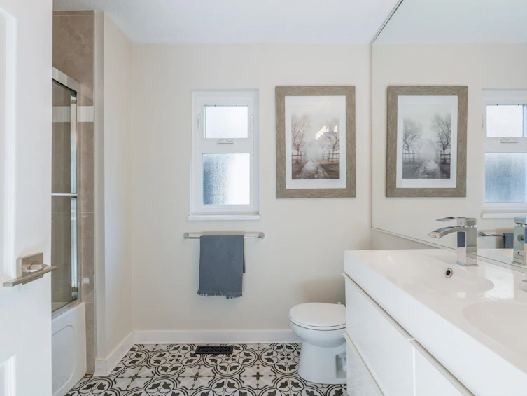 625 Seymour Court, North Vancouver, BC, V7J 3S7 - 17