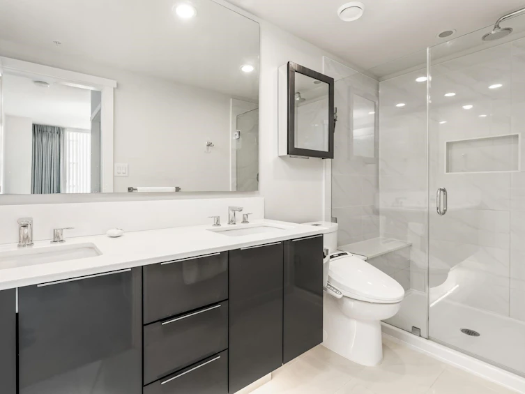 2401-3100 Windsor Gate, Coquitlam, BC, V3B 0P3 - 15