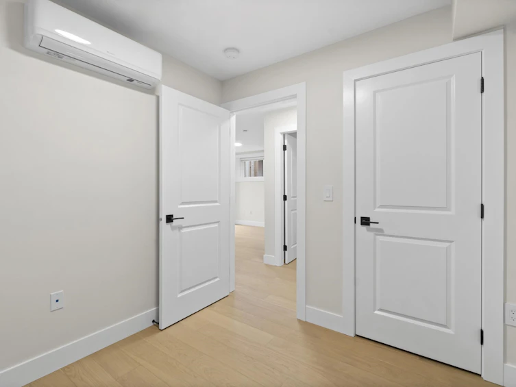 40 E 46th Avenue, Vancouver, BC, V5W 1Z1 - 18