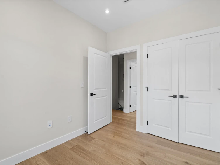 40 E 46th Avenue, Vancouver, BC, V5W 1Z1 - 10