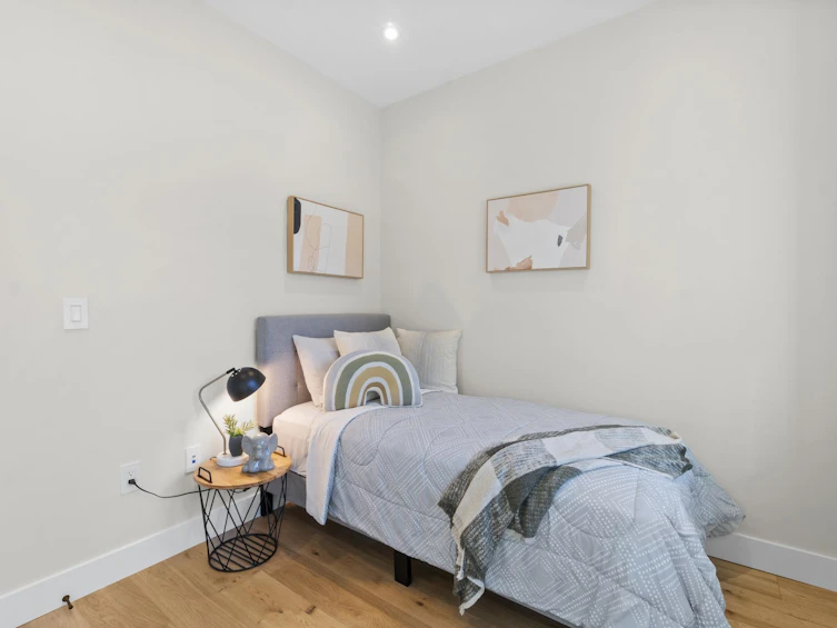 40 E 46th Avenue, Vancouver, BC, V5W 1Z1 - 11