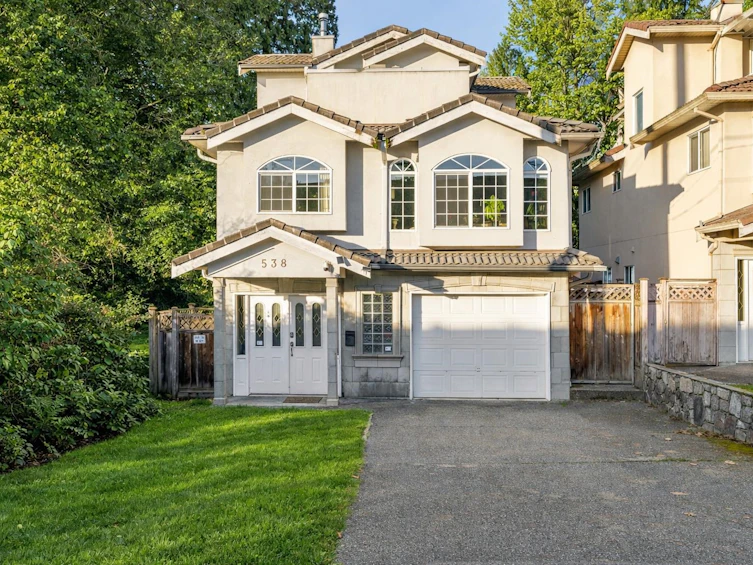538 W 25th Street, North Vancouver, BC, V7N 2G3