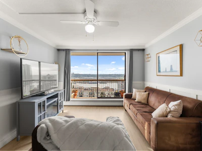 908-320 Royal Avenue - 2