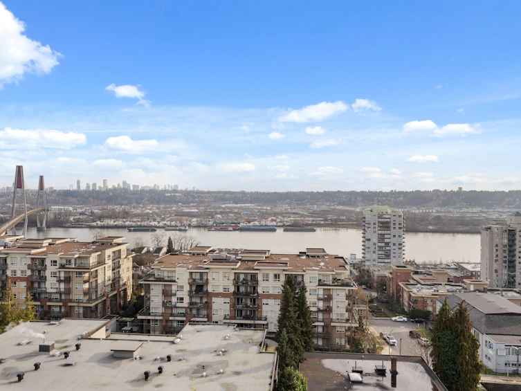 908-320 Royal Avenue, New Westminster, BC, V3L 5C6