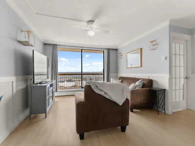908-320 Royal Avenue - 5