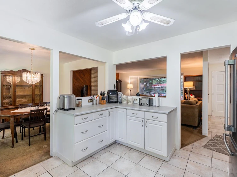 13575 Crestview Drive, Surrey, BC, V3R 6V6 - 8