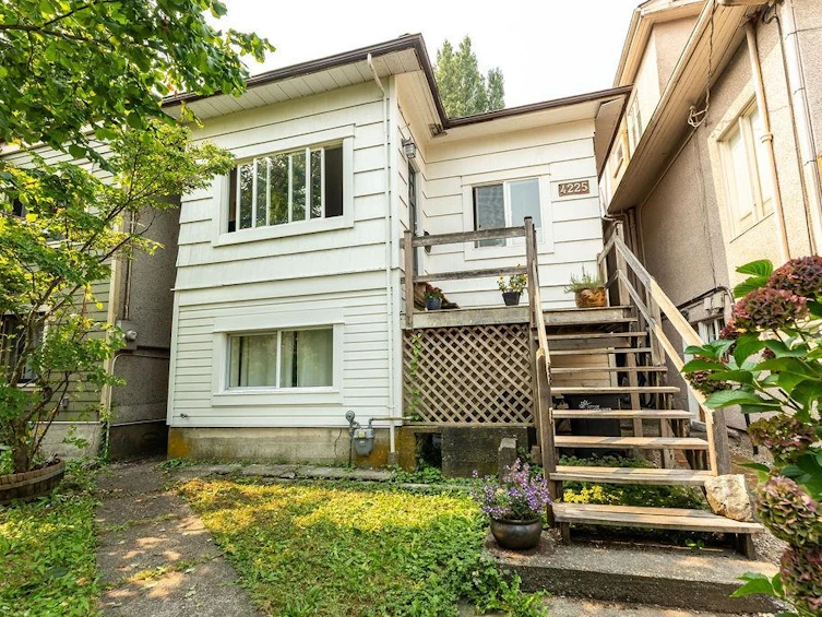 4225 John Street, Vancouver, BC, V5V 3W8