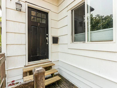 4225 John Street - 3