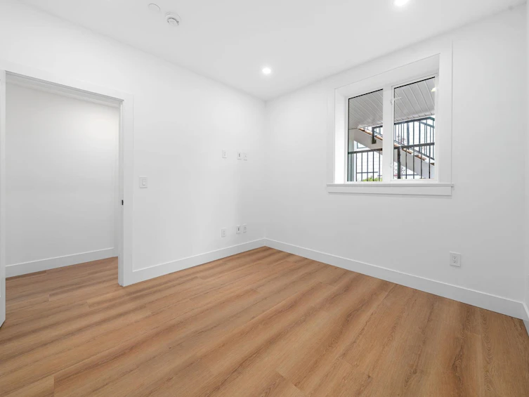 2530 Mcgill Street, Vancouver, BC, V5K 1H1 - 33