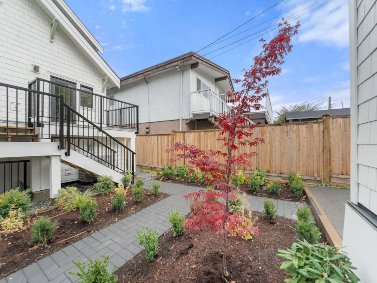 2530 Mcgill Street, Vancouver, BC, V5K 1H1 - 22