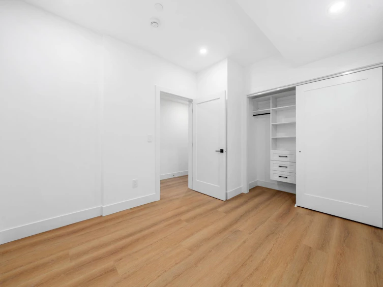 2530 Mcgill Street, Vancouver, BC, V5K 1H1 - 30