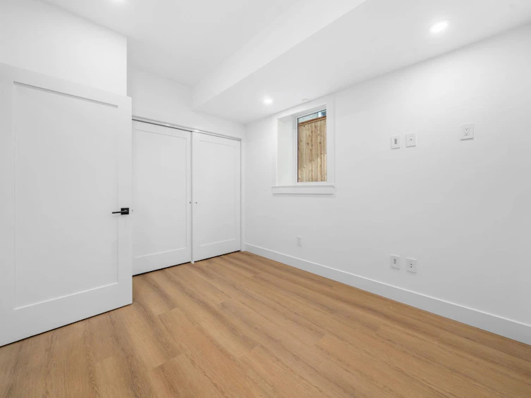 2530 Mcgill Street, Vancouver, BC, V5K 1H1 - 29