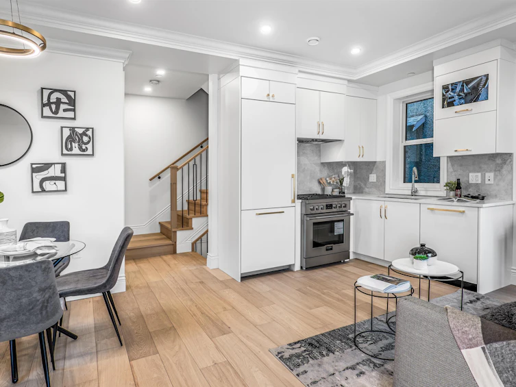 3812 W 15th Avenue, Vancouver, BC, V6R 2Z9 - 4