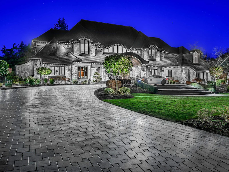 13283 56th Avenue, Surrey BC V3X 2Z5