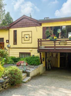 1689 Peters Road