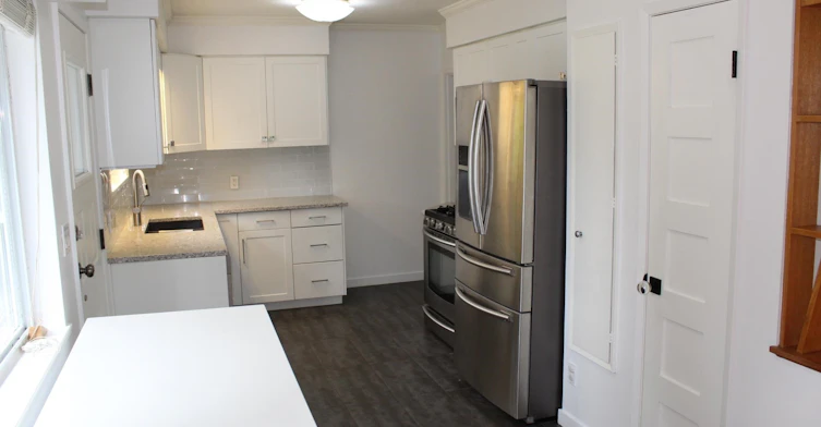 Upper-9686 Princess Drive, Surrey, BC, V3V 2T4 - 6