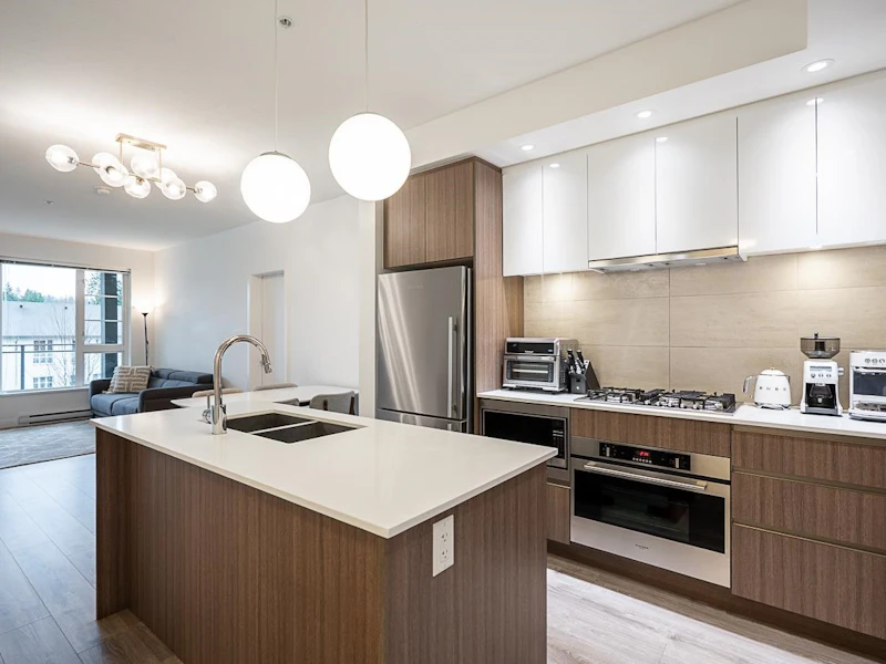 403 - 516 Foster Avenue, Coquitlam BC
