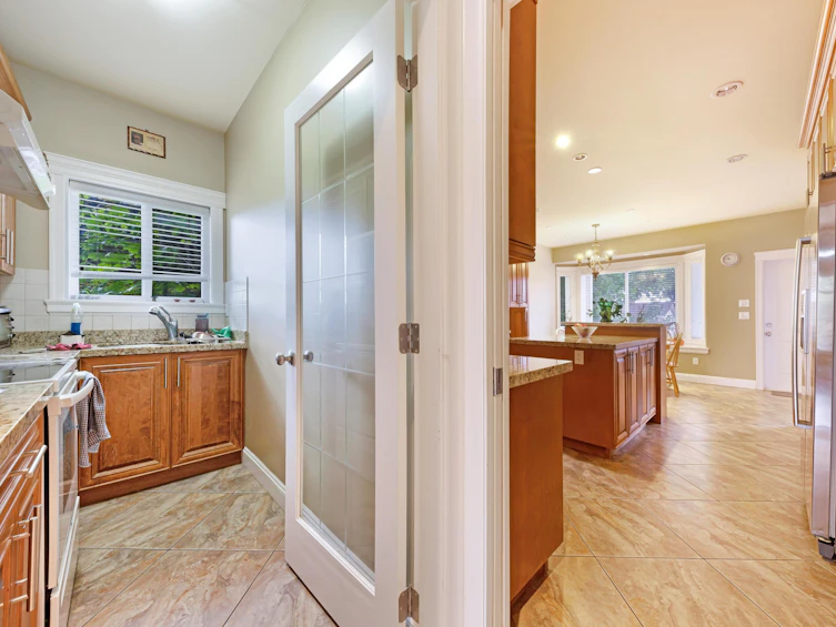 12646 60a Avenue, Surrey, BC, V3X 0A7 - 12