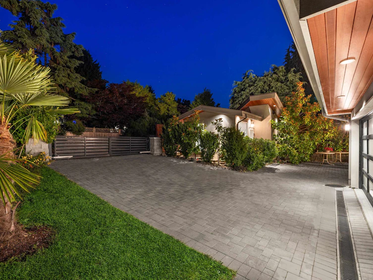 2449 Kings Avenue, West Vancouver, BC, V7V 2C5 - 38