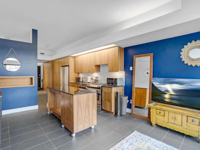 309-33 W Pender Street - 4