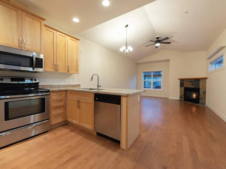 110-518 Shaw Road, Gibsons, BC, V0N 1V8 - 3