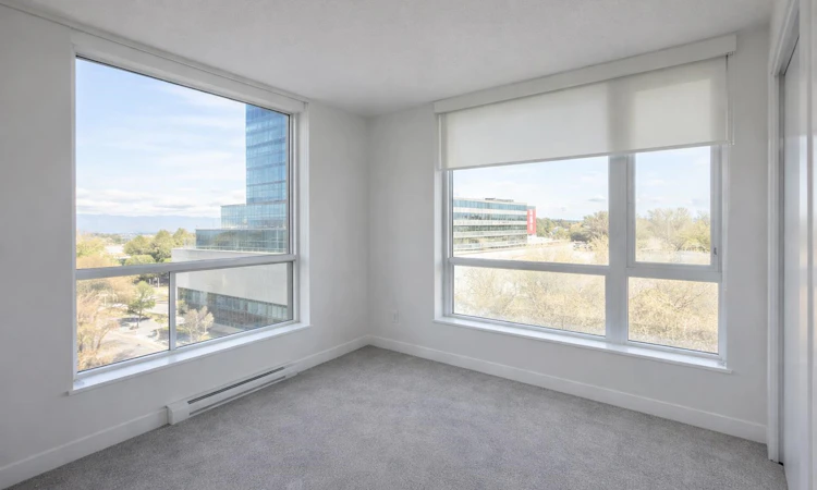 610-10777 University Drive