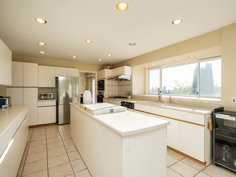 97 Timbercrest Drive, Port Moody, BC, V3H 4T1 - 9