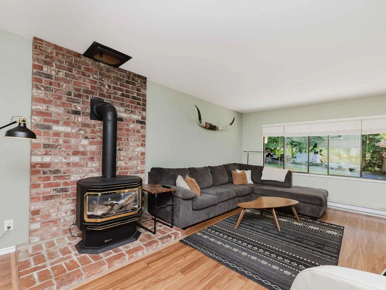 6002-- 6008 Dubois Road, Pender Harbour Egmont, BC, V0N 2H1 - 6