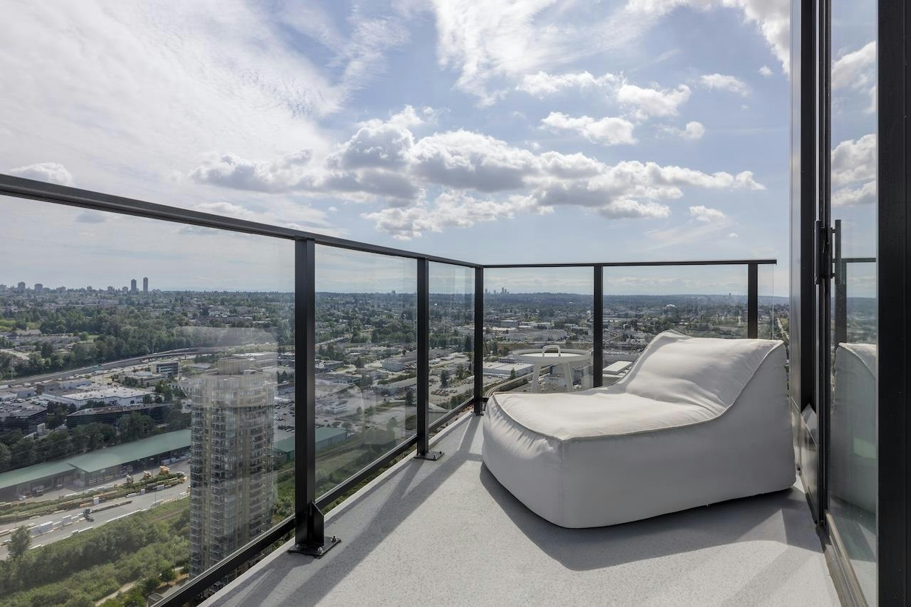 PH2-2181 Madison Avenue, Burnaby, BC, V5C 0N4 - 21