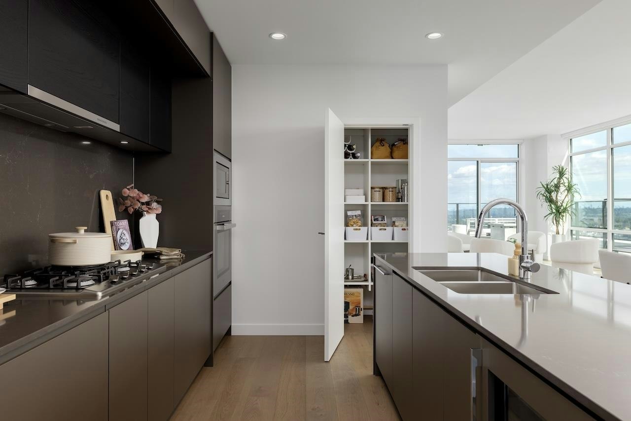 PH2-2181 Madison Avenue, Burnaby, BC, V5C 0N4 - 10