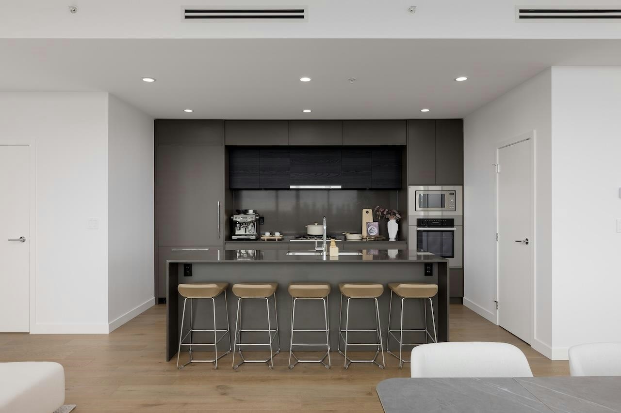 PH2-2181 Madison Avenue, Burnaby, BC, V5C 0N4 - 8