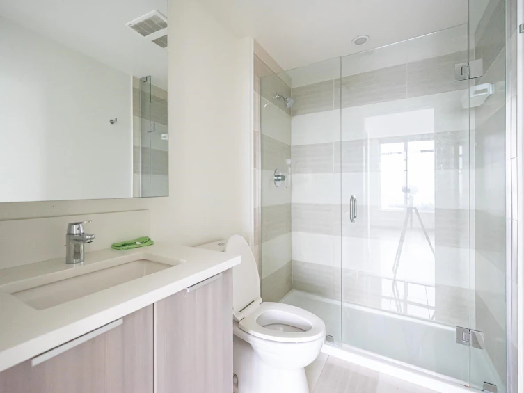 2906-13308 Central Avenue, Surrey, BC, V3T 0M4 - 11