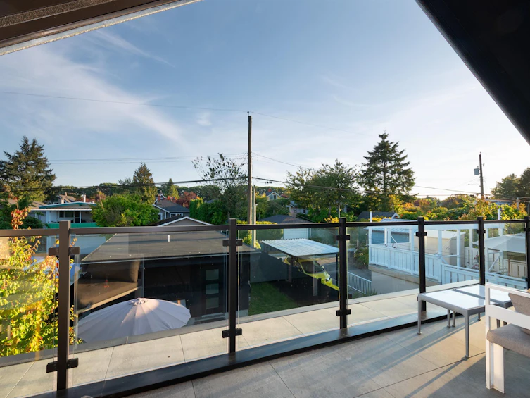 2734 Yale Street, Vancouver, BC, V5K 1C3 - 16