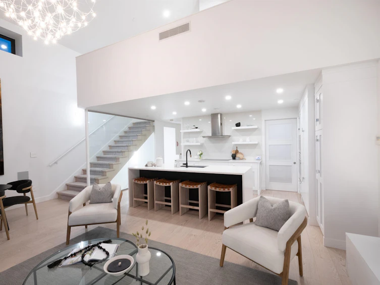 2734 Yale Street, Vancouver, BC, V5K 1C3 - 7
