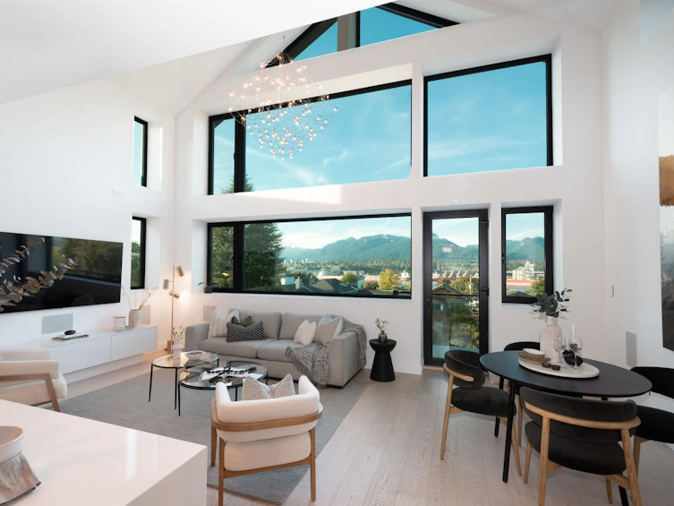 2734 Yale Street, Vancouver, BC, V5K 1C3 - 2