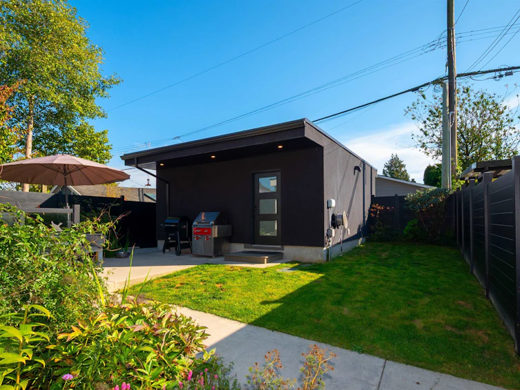 2734 Yale Street, Vancouver, BC, V5K 1C3 - 23