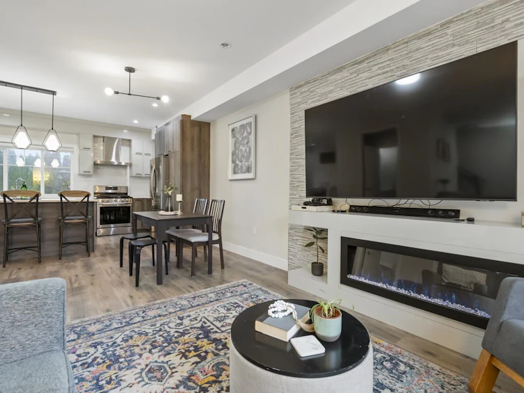 10-11767 89a Avenue, Delta, BC, V4C 3G8 - 3