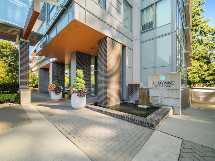 3707-5883 Barker Avenue, Burnaby, BC, V5H 0G4 - 2
