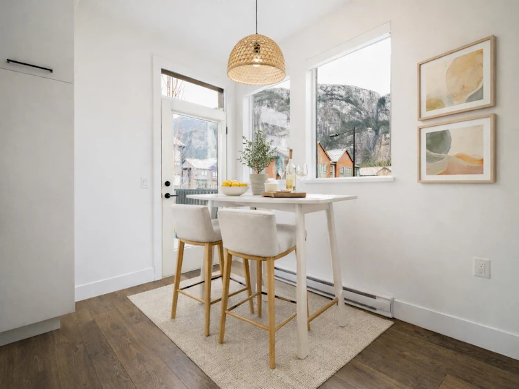 38035 Helm Way, Squamish, BC, V8B 2A1 - 11