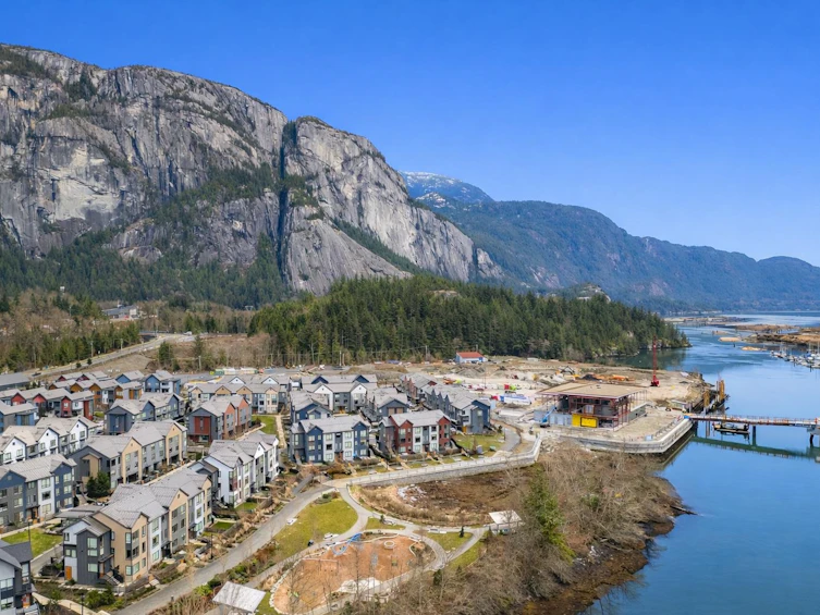 38035 Helm Way, Squamish, BC, V8B 2A1 - 40