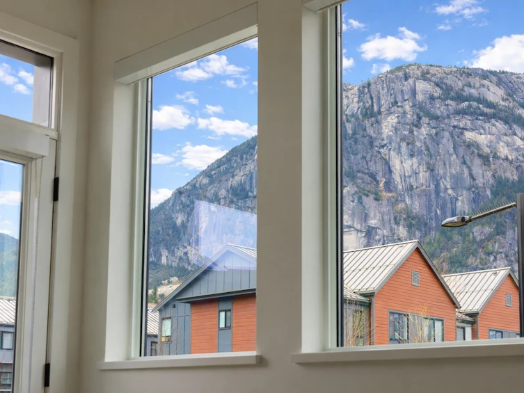 38035 Helm Way, Squamish, BC, V8B 2A1 - 10